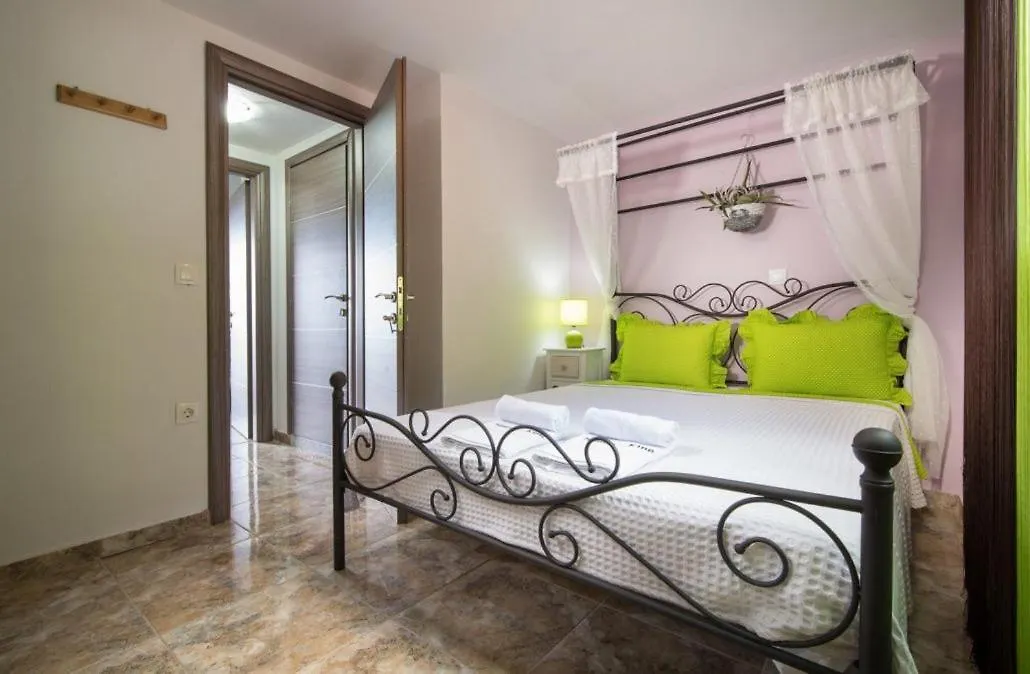 Simon Prince Prive Vourvourou Aparthotel