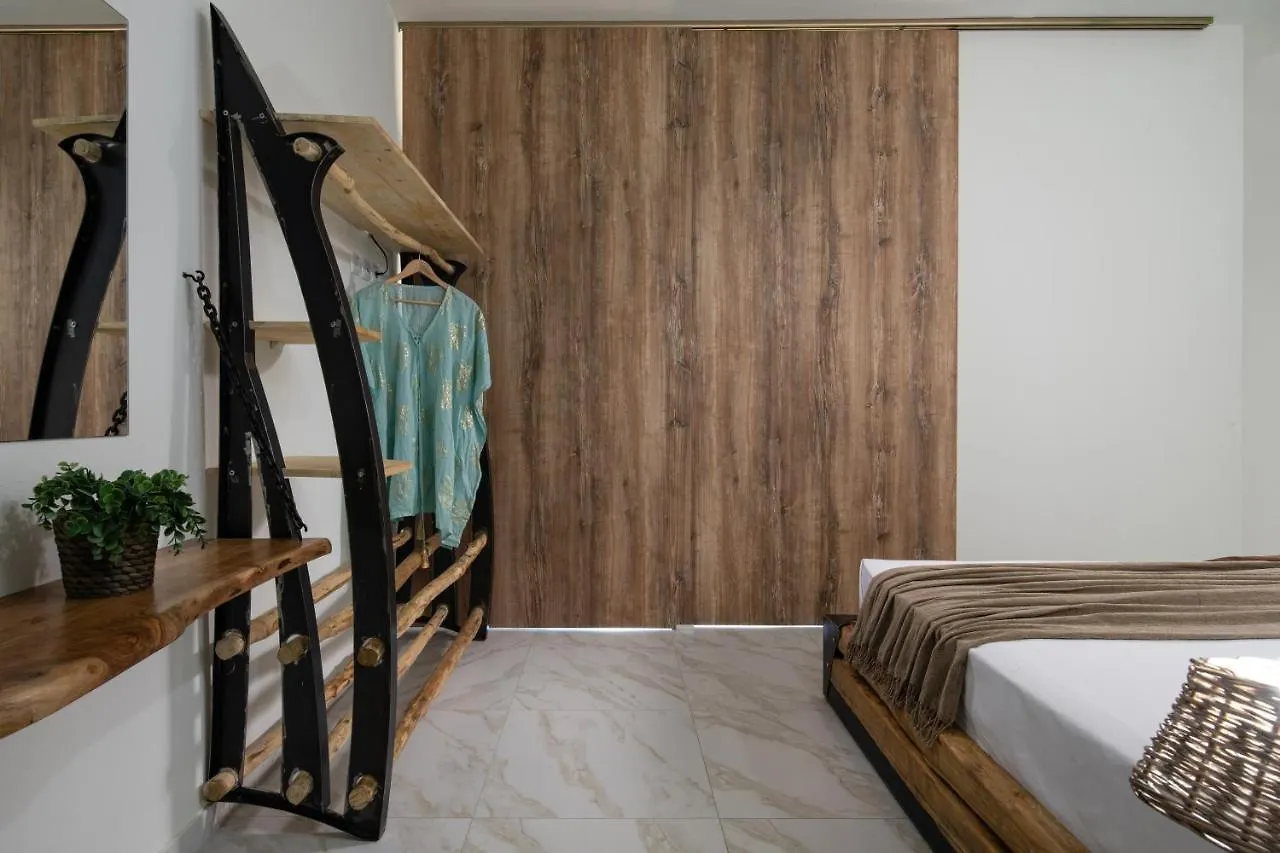 Simon Prince Prive Vourvourou Aparthotel